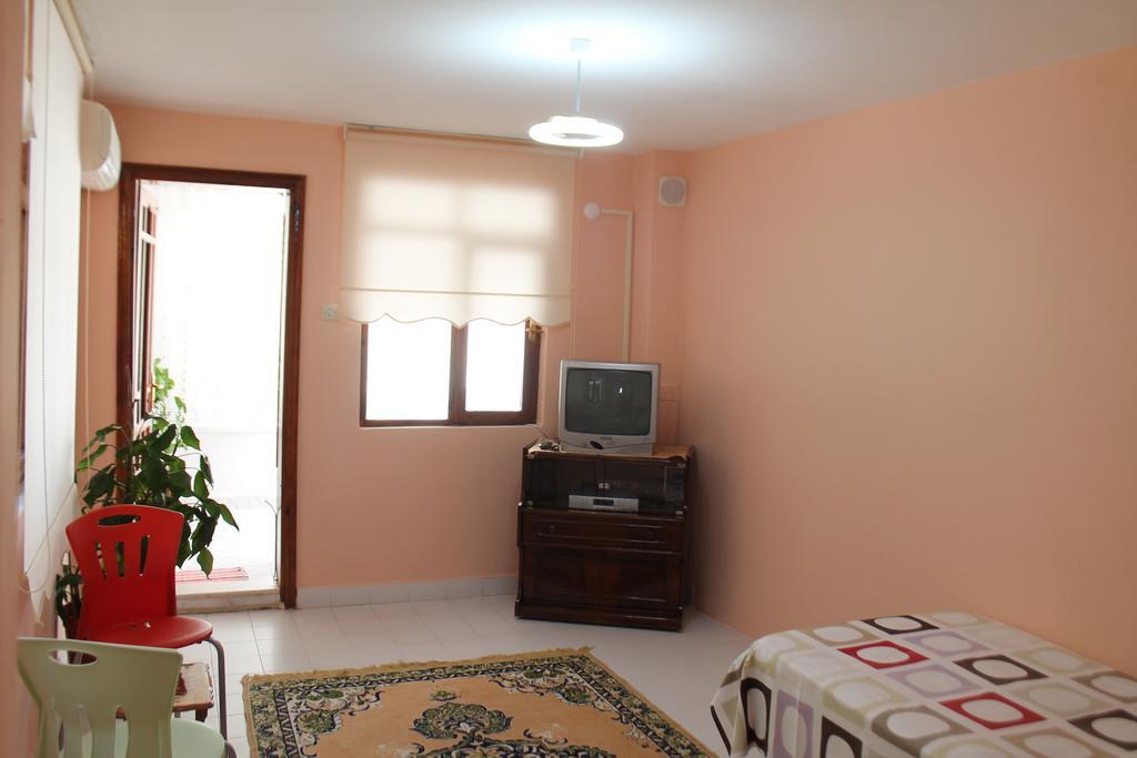Keramos Pansiyon Finike Exterior photo